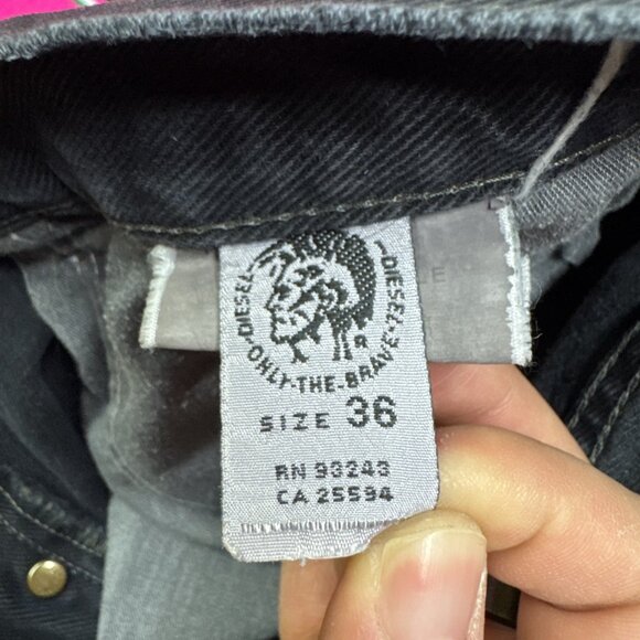 VTG Diesel Jeans Mens 36; Fit 33x32 Grey Black Straight Leg Button Fly Italy - Picture 8 of 14